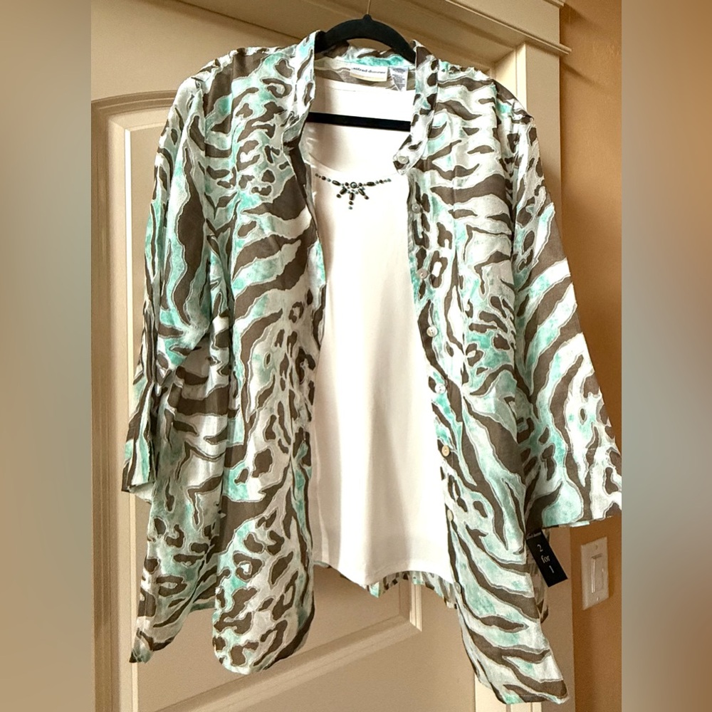 New Alfred Dunner 22W Multi-Color Animal Print Blouse & Beaded White Tank Top